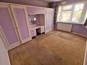 Bedroom- click for photo gallery